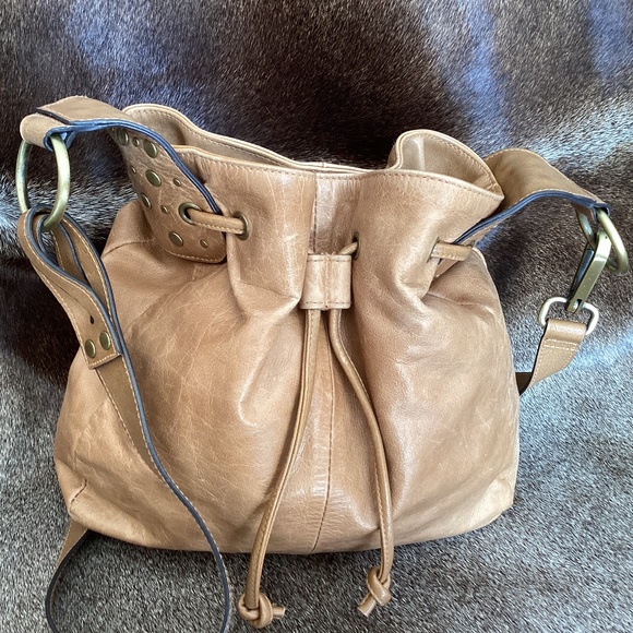 Hillard & Hanson Leather Slouch Drawstring Snap Closure Handbag - Picture 1 of 11